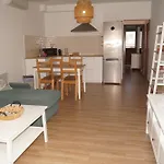 Casa Amara Y Julia Cotillo
