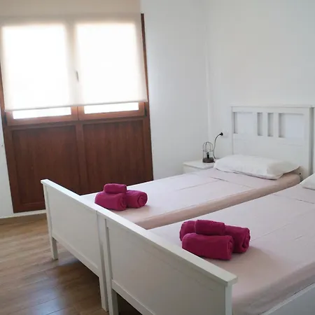 Casa Amara Y Julia Cotillo