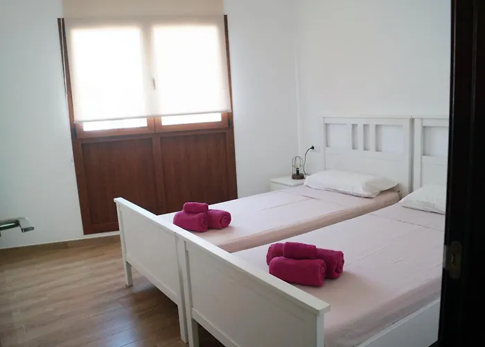 Casa Amara Y Julia Cotillo